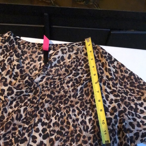 Pure Energy size  large leopard print button down with mandarin collar - Picture 8 of 13